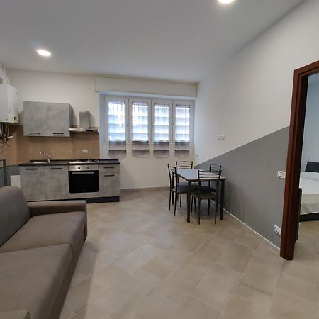 What An Up Apartment Milan Bagian luar foto
