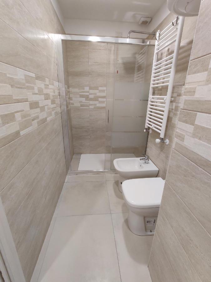 What An Up Apartment Milan Bagian luar foto