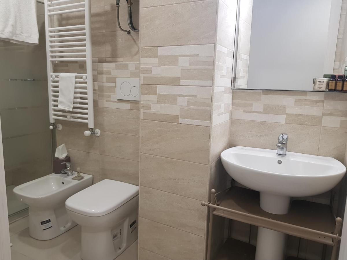 What An Up Apartment Milan Bagian luar foto