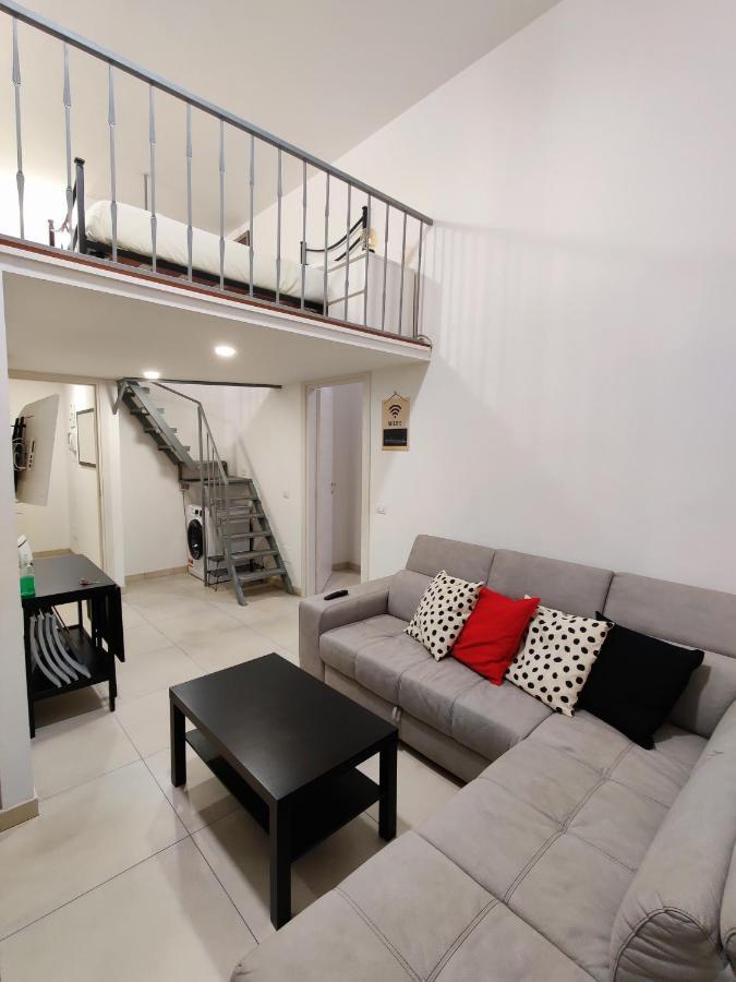 What An Up Apartment Milan Bagian luar foto